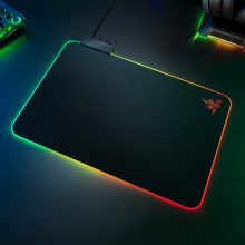 Bàn di chuột Razer Firefly V2 (RZ02-03020100-R3M1)